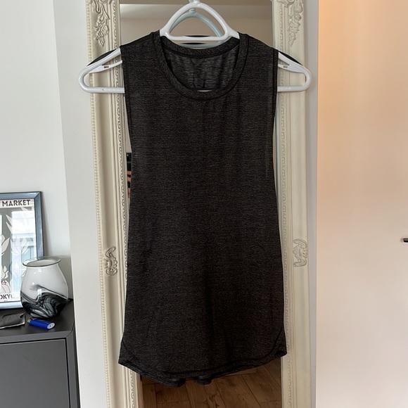 grey lulu tank - Picture 2 of 2